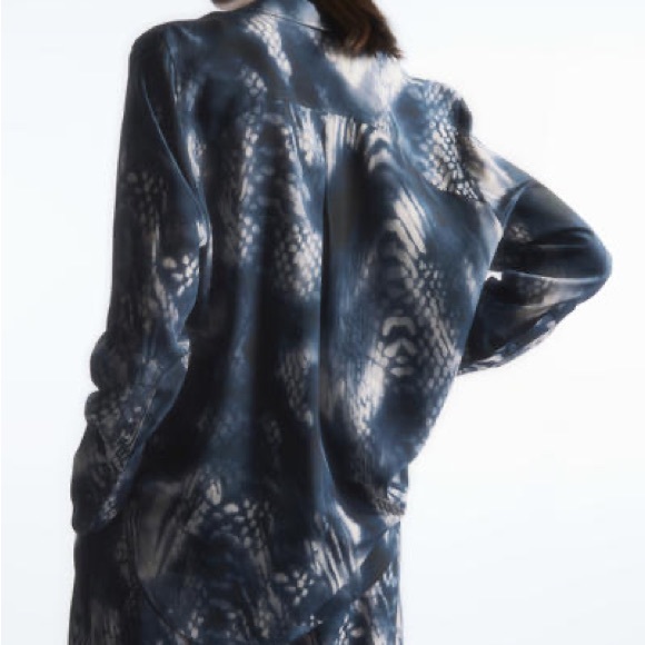 COS Silk Long Sleeve Button Up Shirt Blouse Printed Blue White Small NWT 8 - Picture 8 of 14